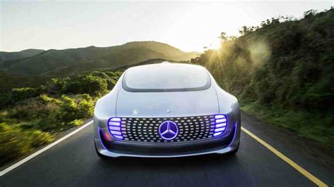 Mercedes unveils a self-driving car for traffic jams